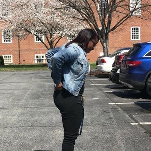 Meet your Posher, Chandiera